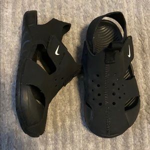 Nike Sunray Protect Sandals Toddler size 7